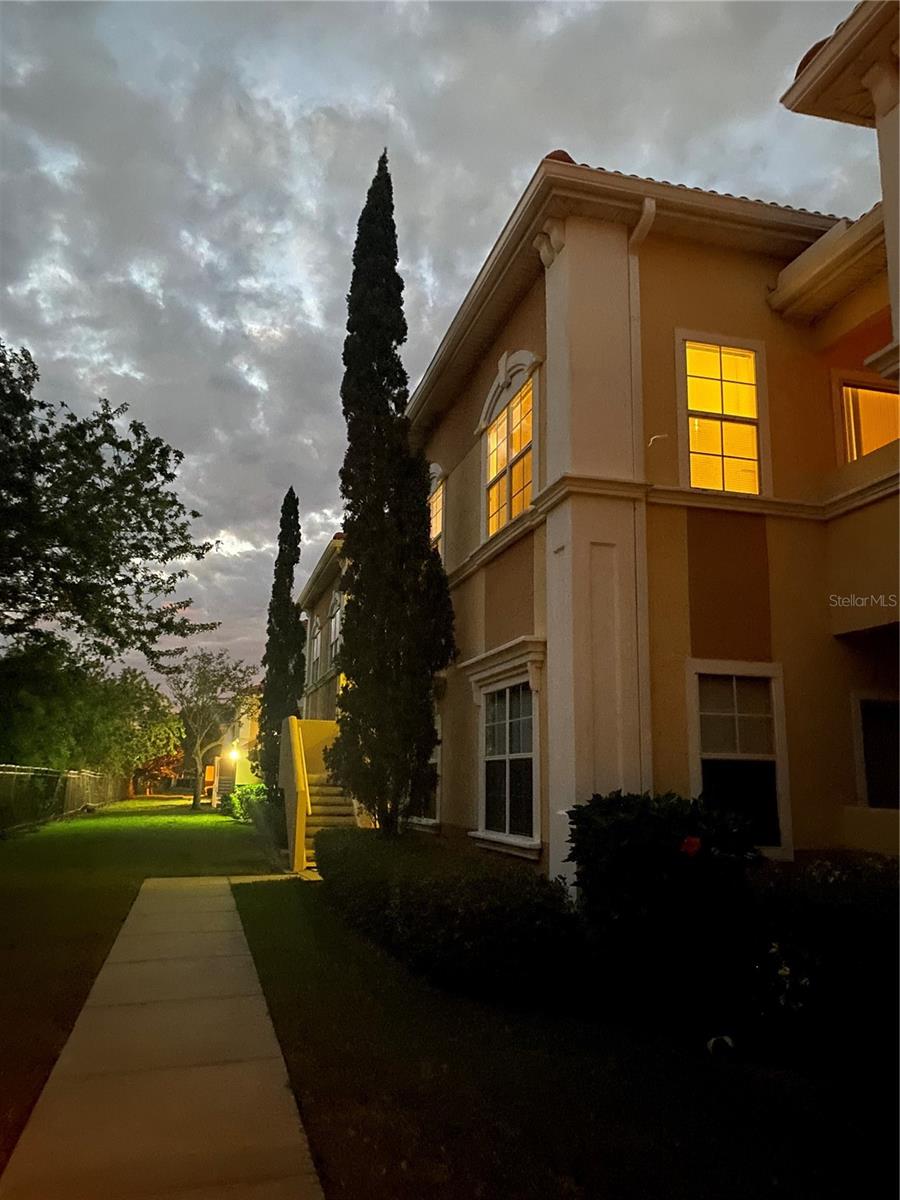 1010 VILLAGIO CIRCLE #106