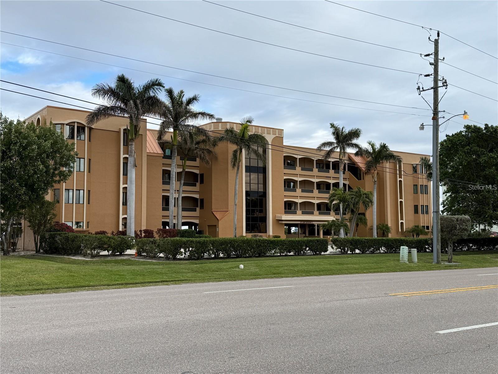 1601 PARK BEACH CIRCLE #125/11