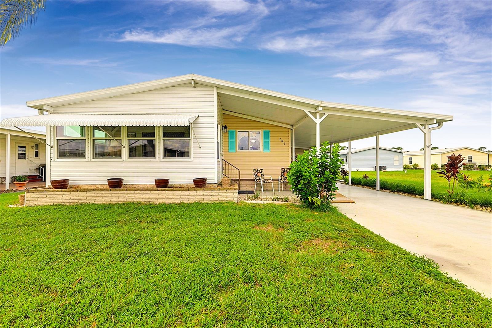 707 DEL LUNA DRIVE