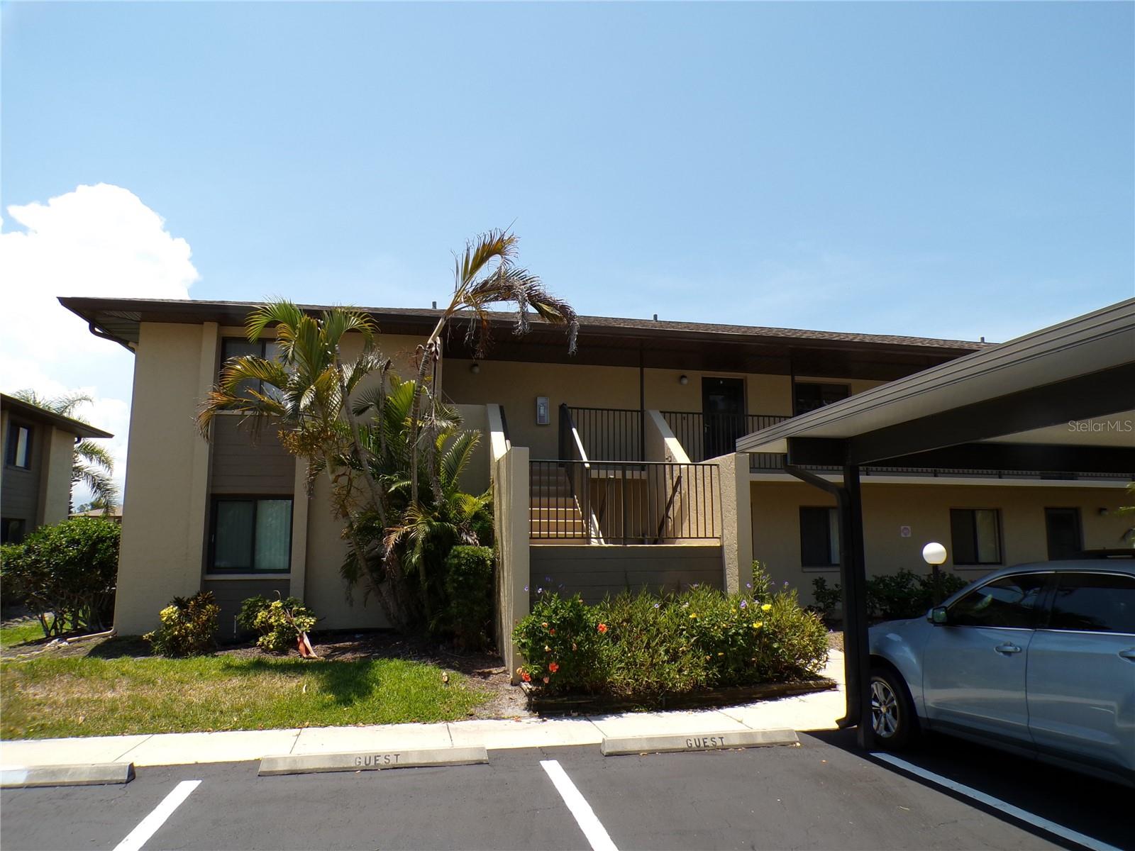 4016 OAKVIEW DRIVE #J6
