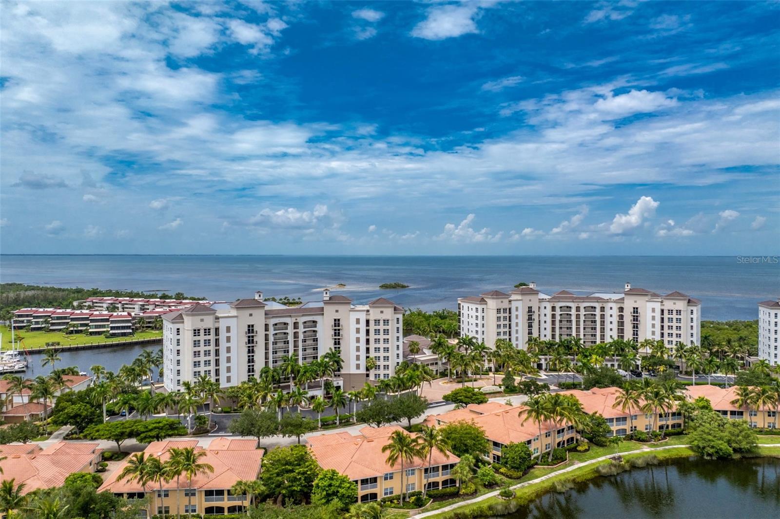 3313 SUNSET KEY CIR #701
