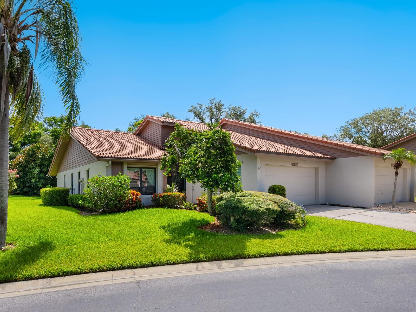 4004 WILSHIRE CIRCLE #89