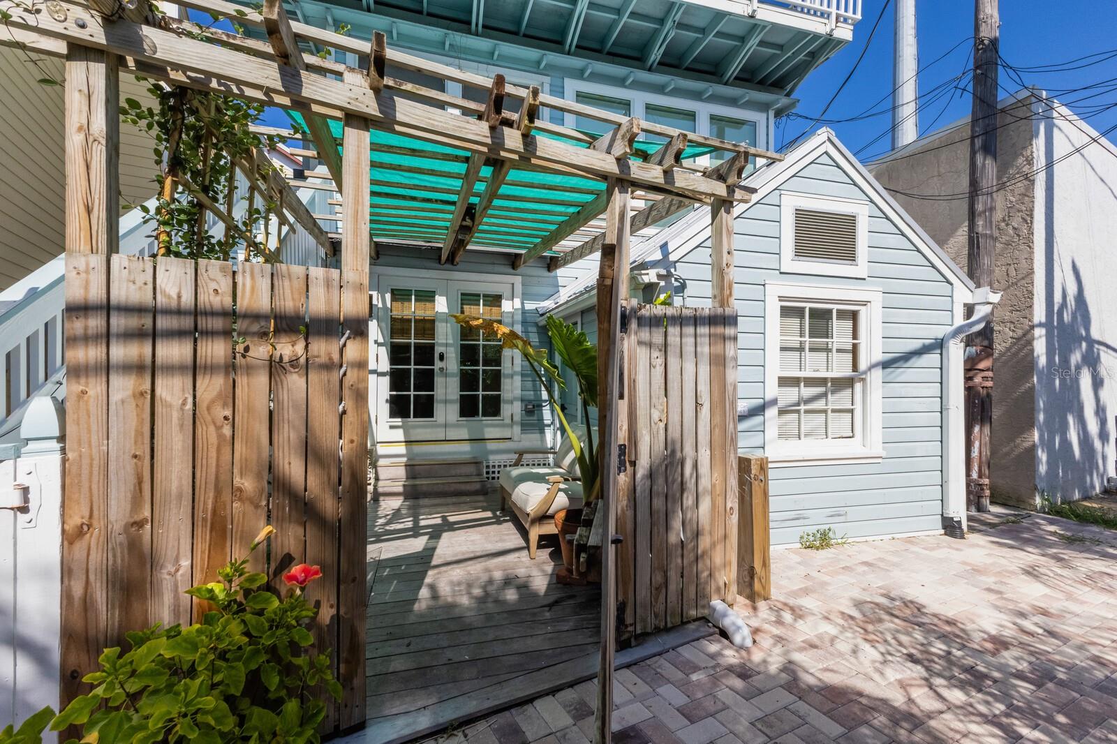 370 RAILROAD AVENUE #1