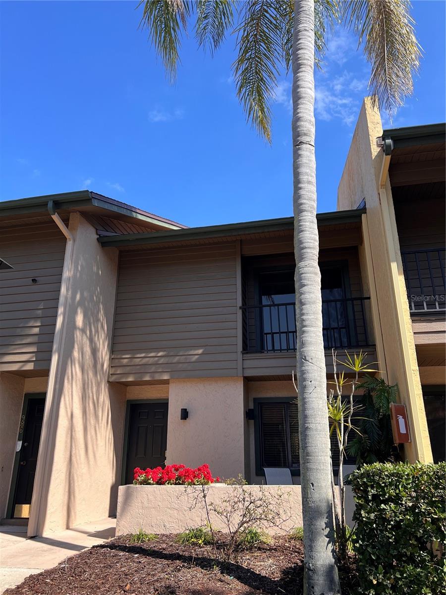 984 SUNRIDGE DRIVE #J3