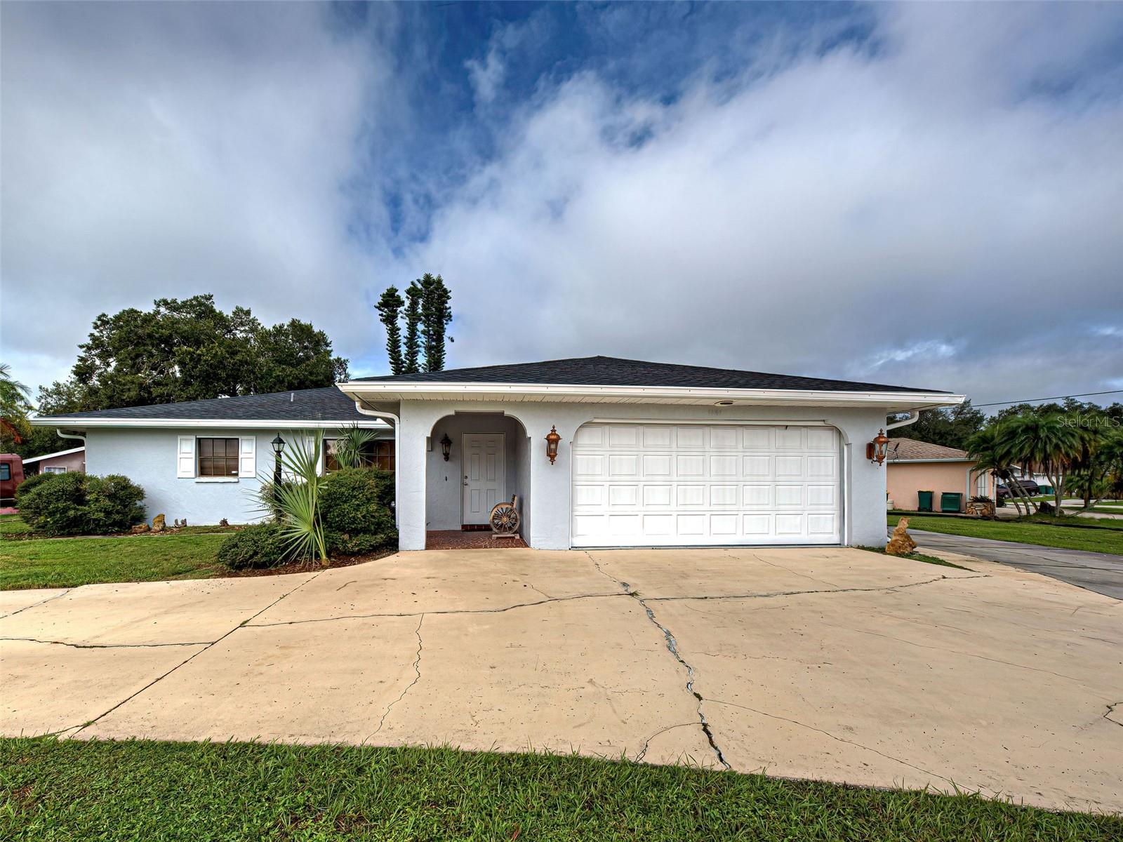 1181 SEACREST DRIVE