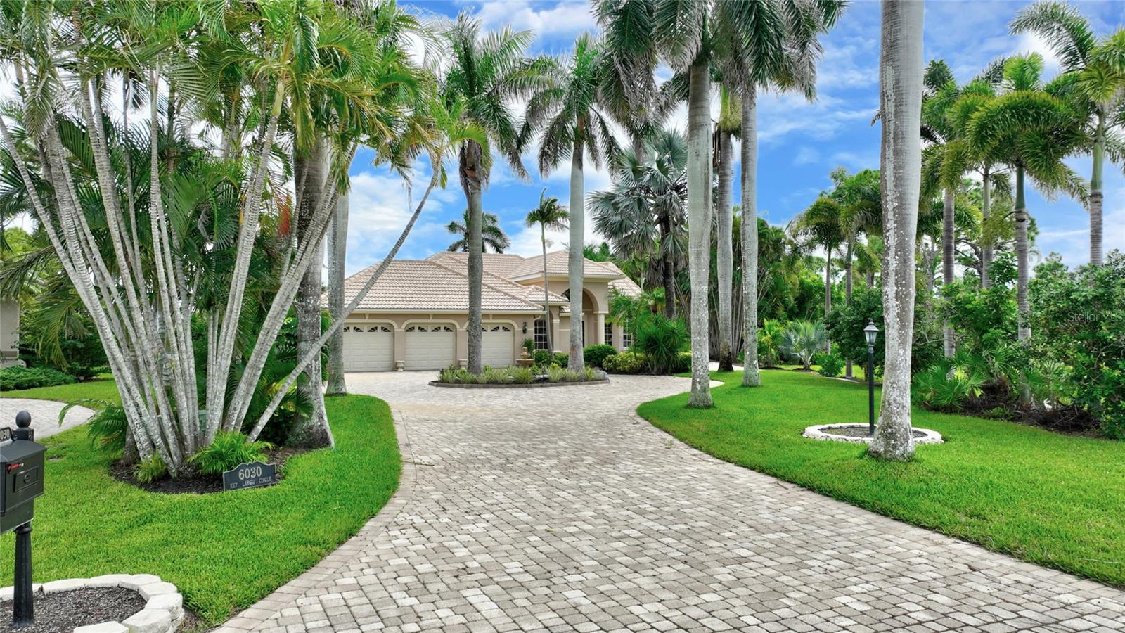 6030 KEY LARGO CIRCLE