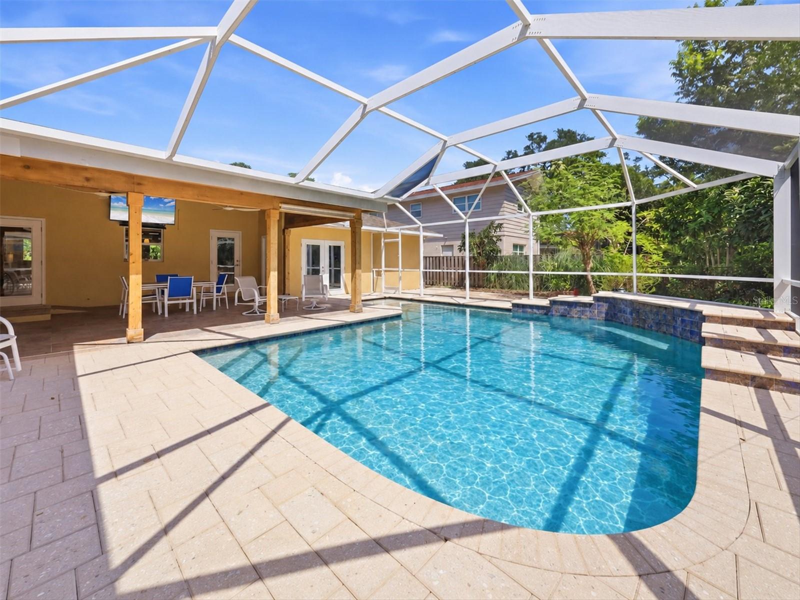 942 VIRGINIA DRIVE