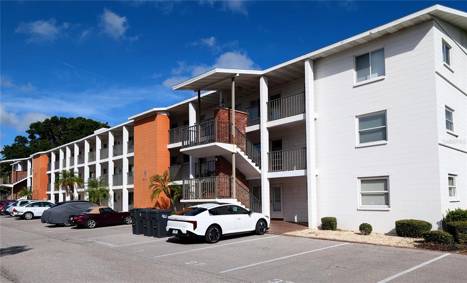 2303 SUNSET DRIVE #H7