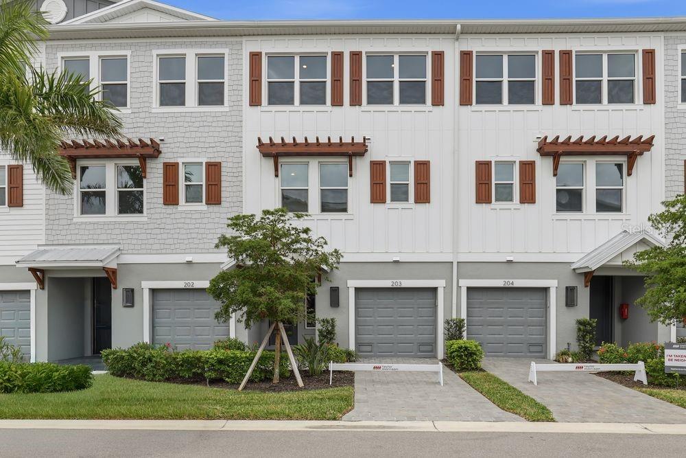 1624 COMPASS POINTE COURT #203