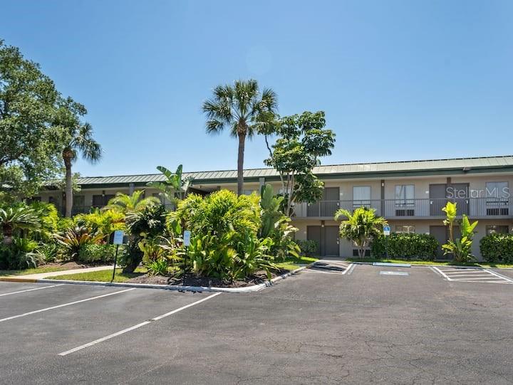 7150 TAMIAMI TRAIL #S-613