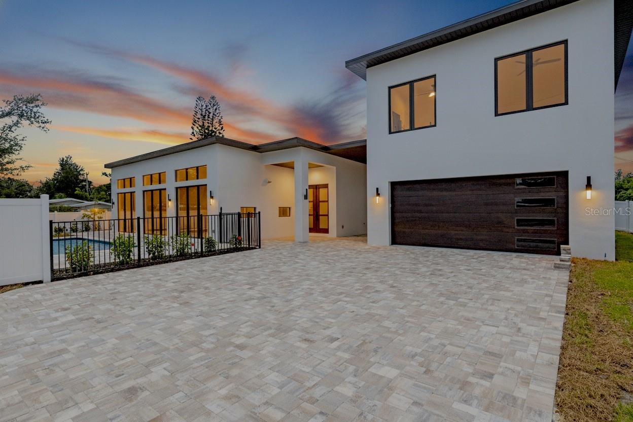 2079 HIBISCUS STREET