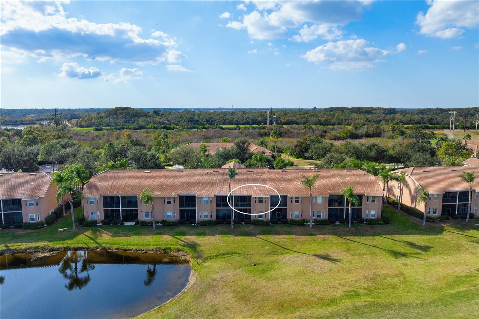 915 FAIRWAYCOVE LANE #204
