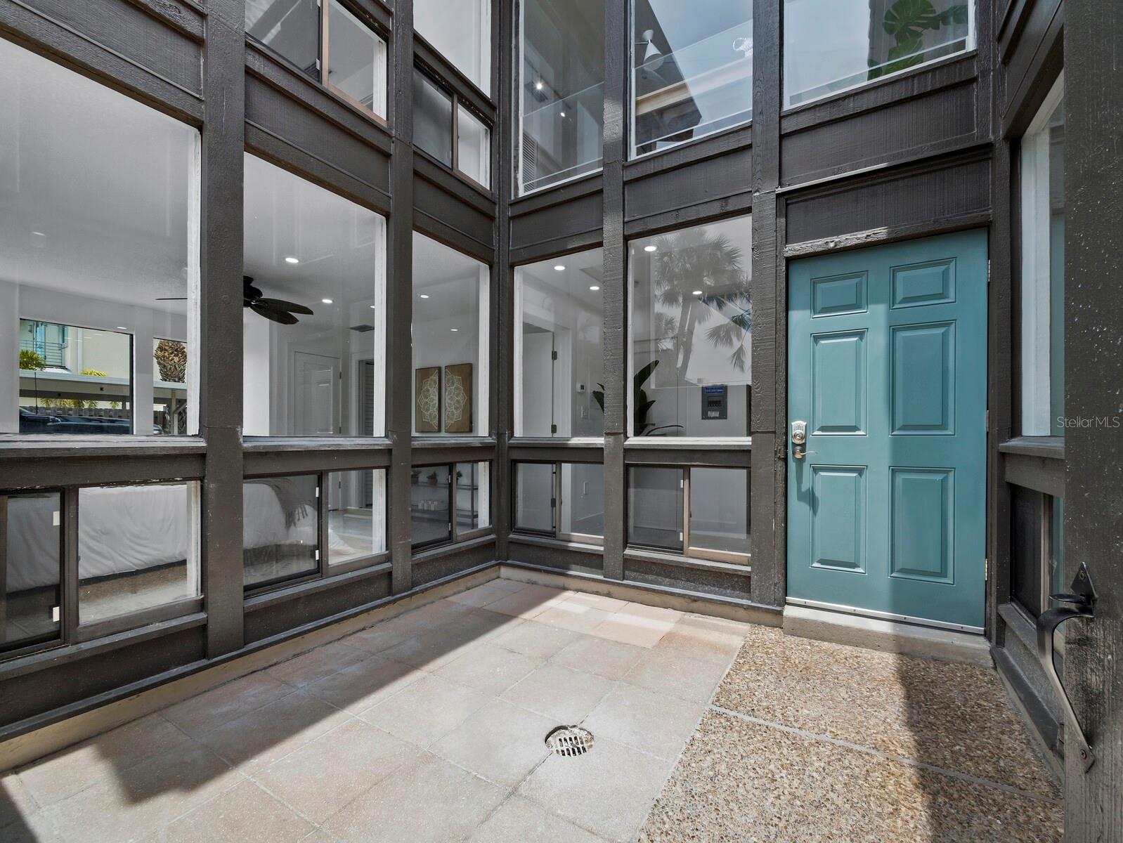 800 BLVD OF THE PRESIDENTS #19