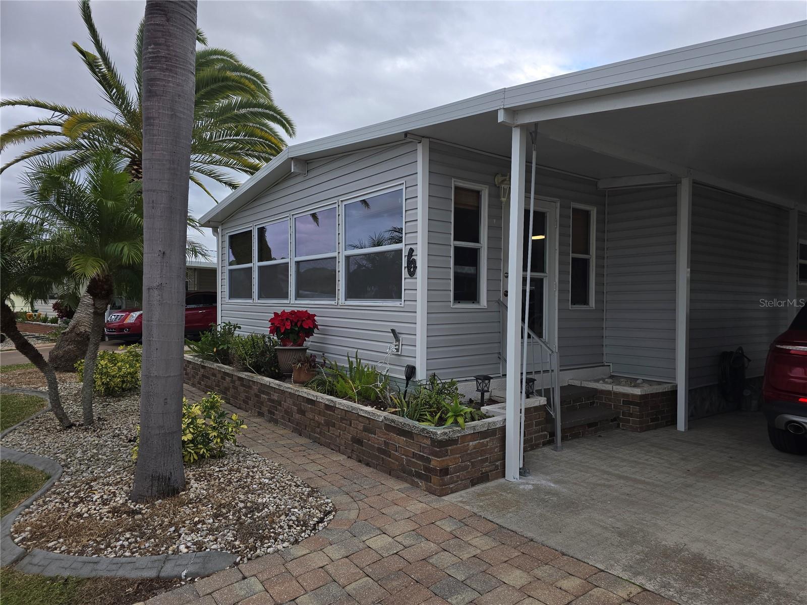 6 BOTANY BAY CIRCLE
