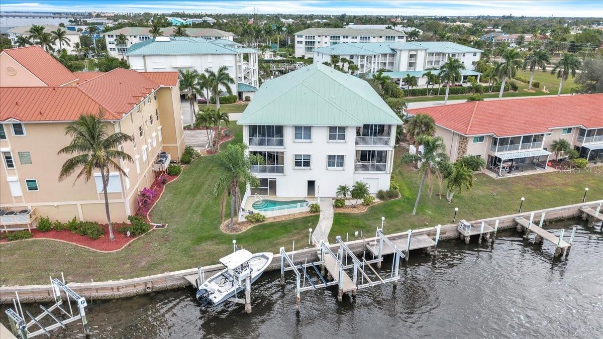 129 BREAKERS COURT #121