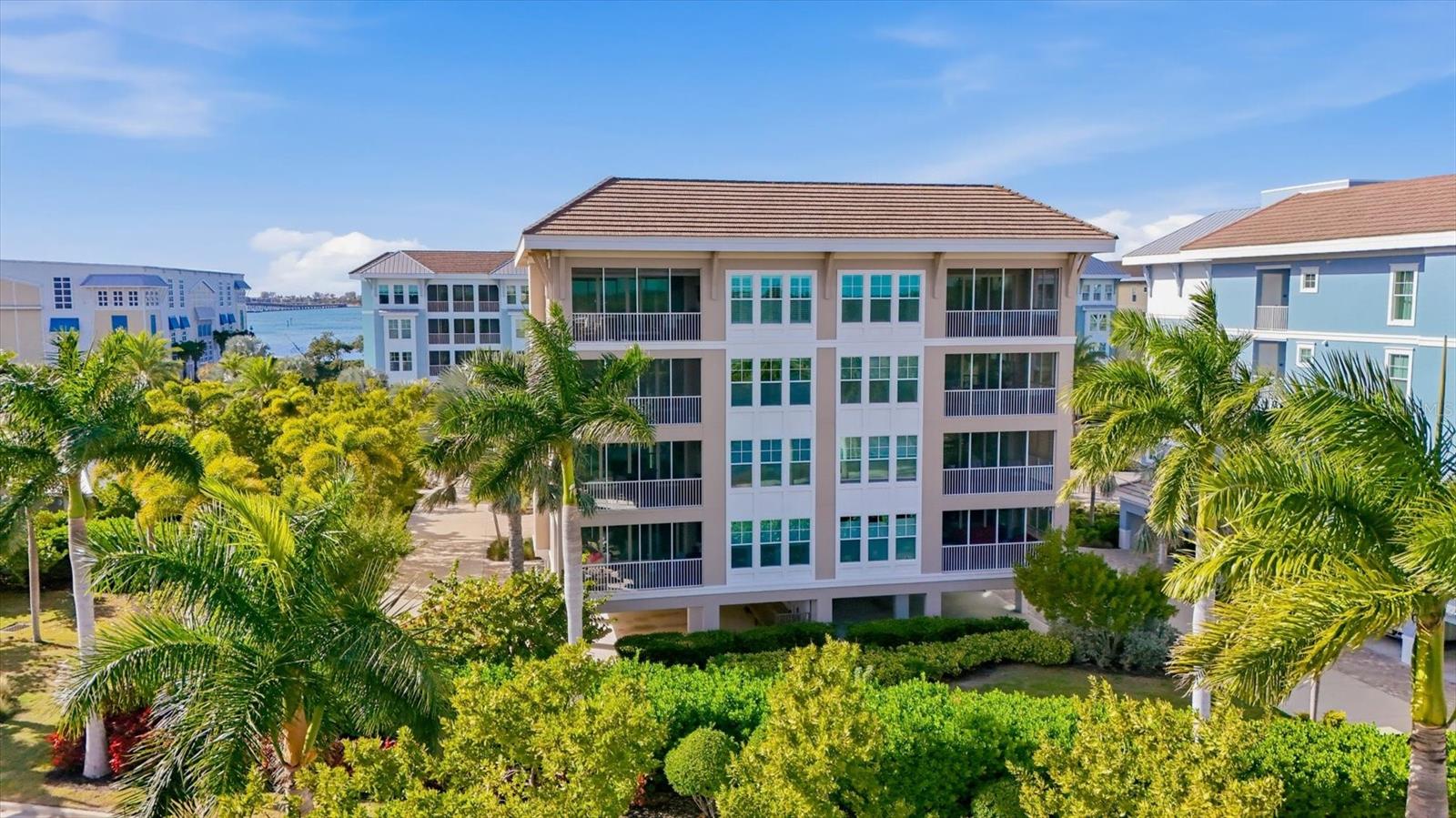 395 ARUBA CIRCLE #303