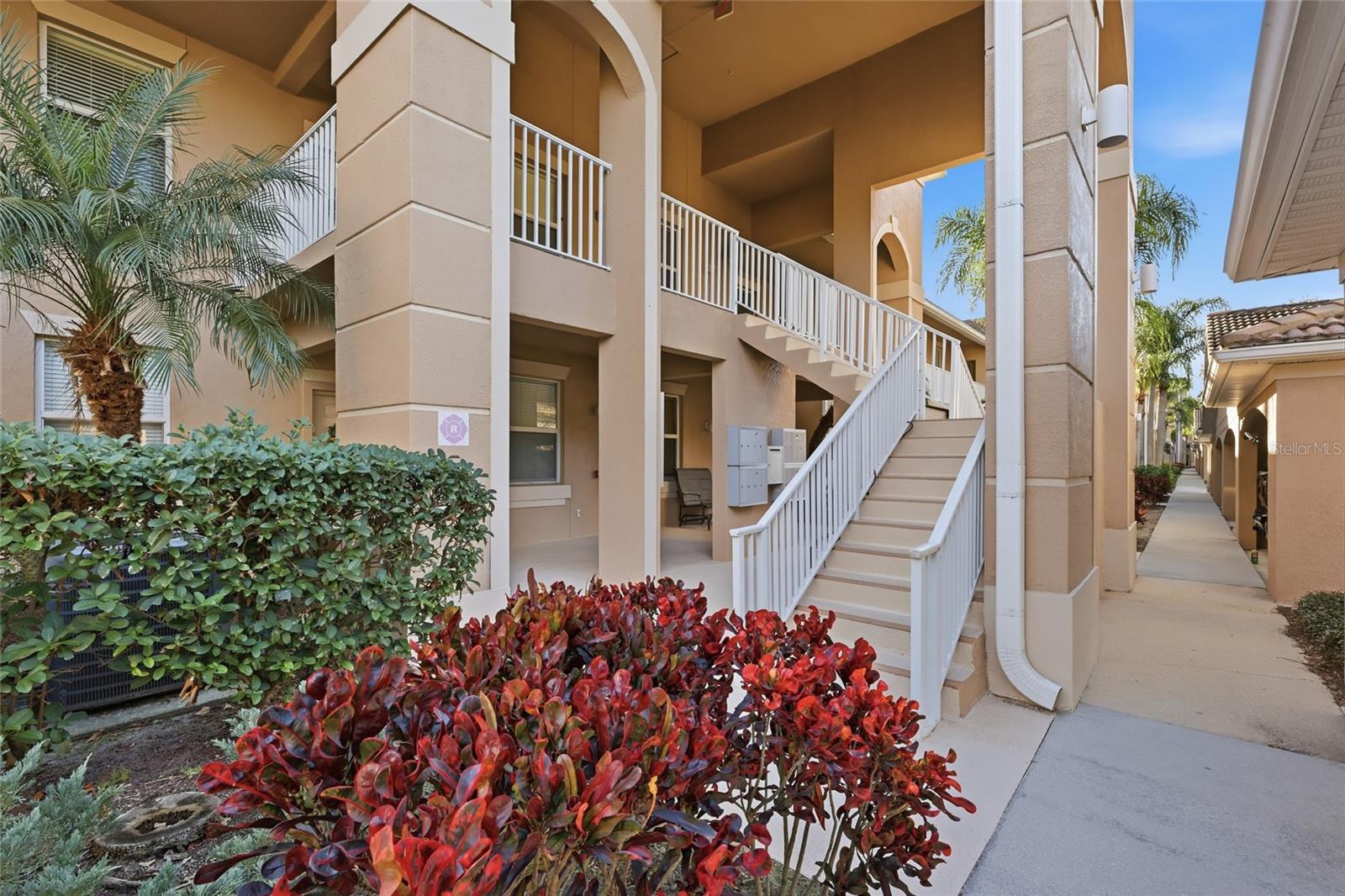 803 FAIRWAYCOVE LANE #205