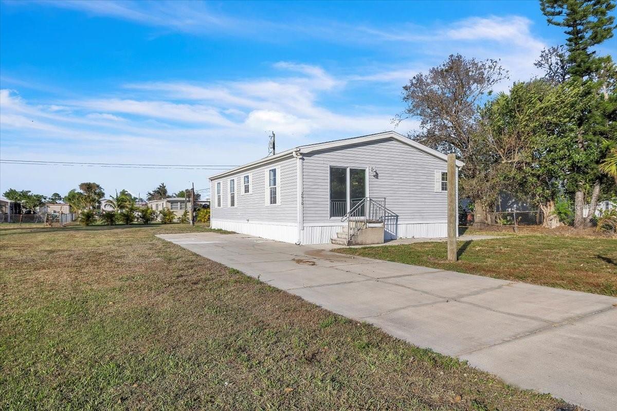 2610 CLYDE AVENUE