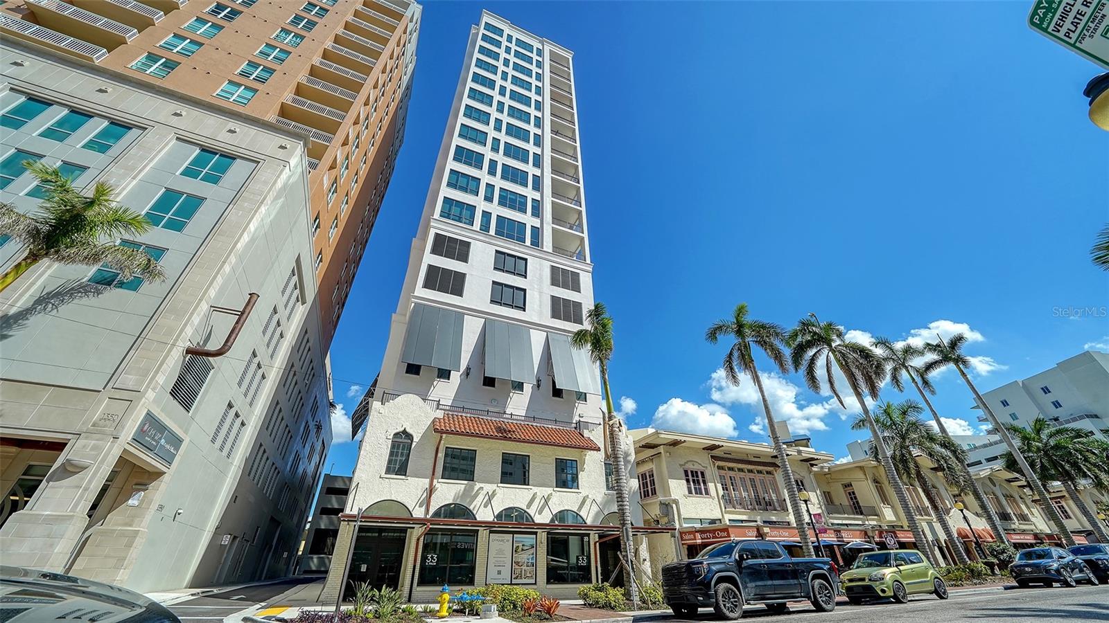 33 PALM AVENUE #904