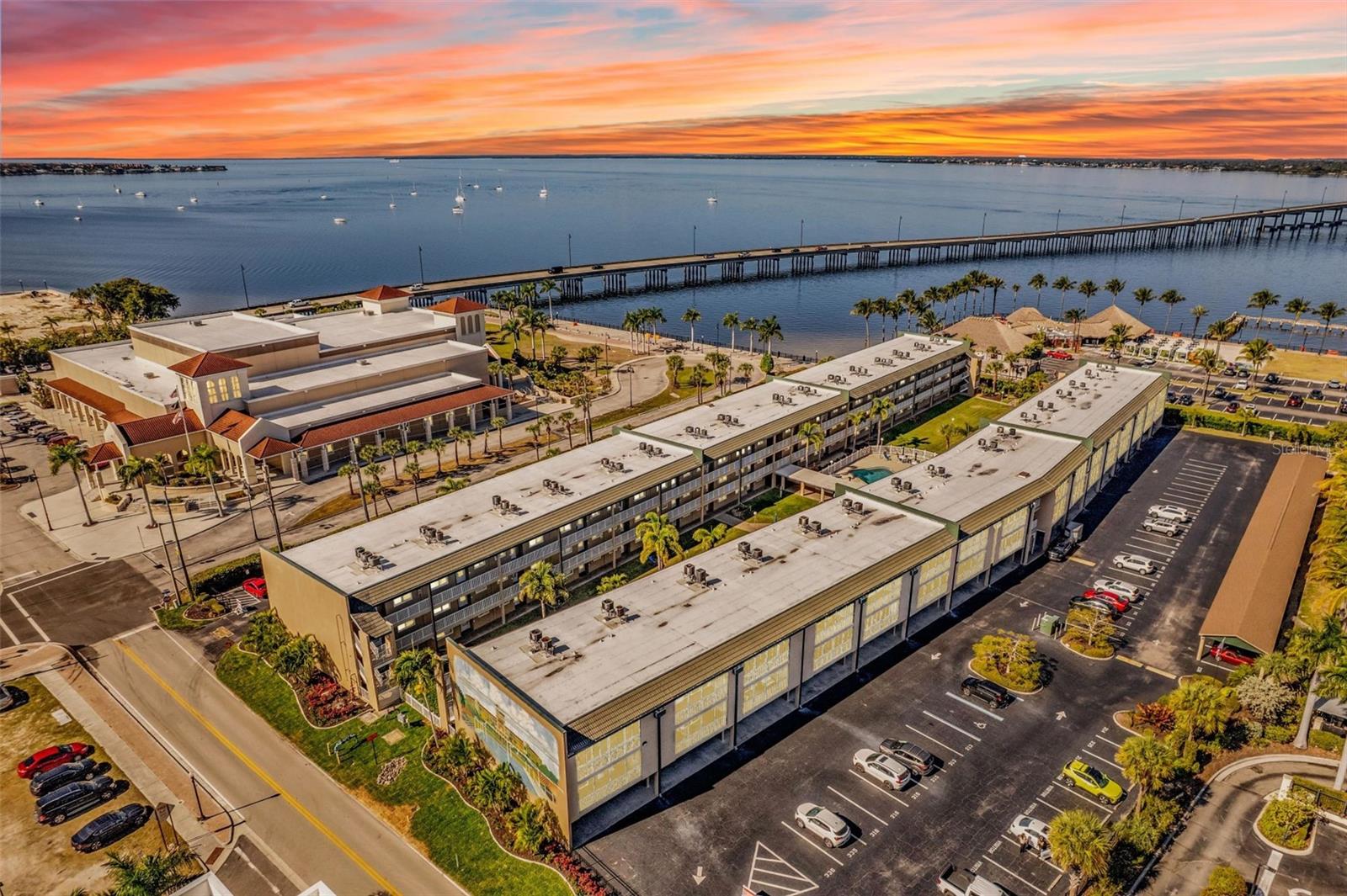 150 HARBORSIDE AVENUE #209