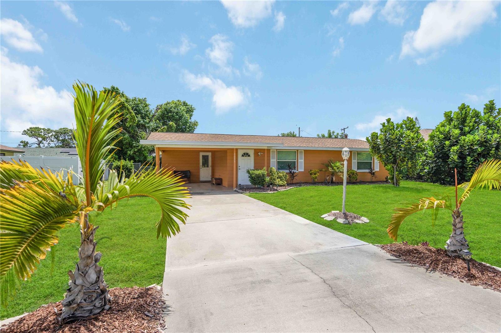 3035 SHAMROCK DRIVE