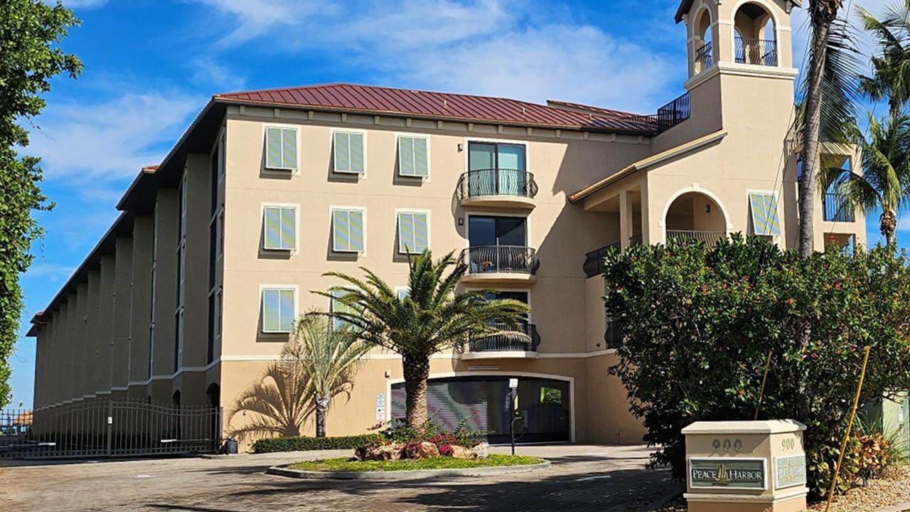 900 MARION AVENUE #1201