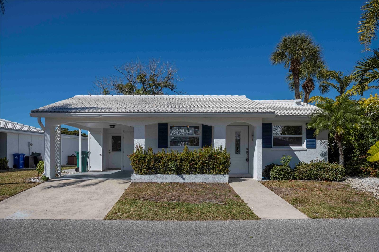 563 SPANISH DRIVE