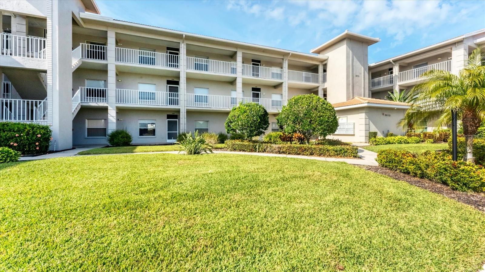 9610 CLUB SOUTH CIRCLE #4106