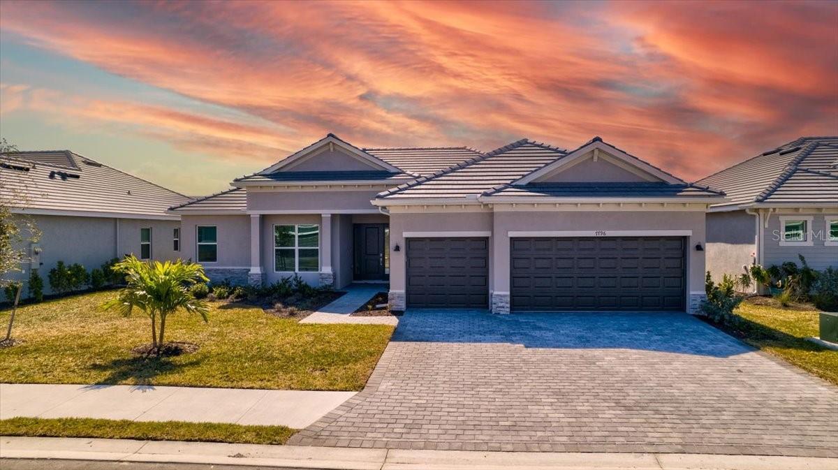 7796 LAKES EDGE LANE