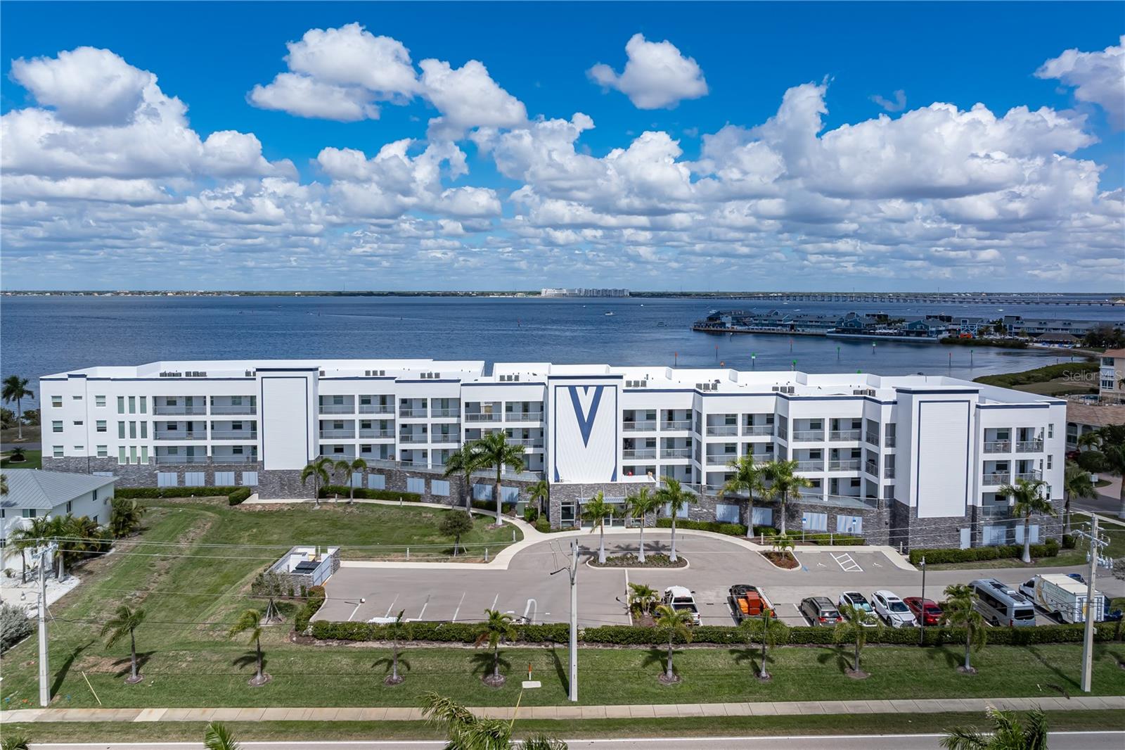 1425 PARK BEACH CIRCLE #132