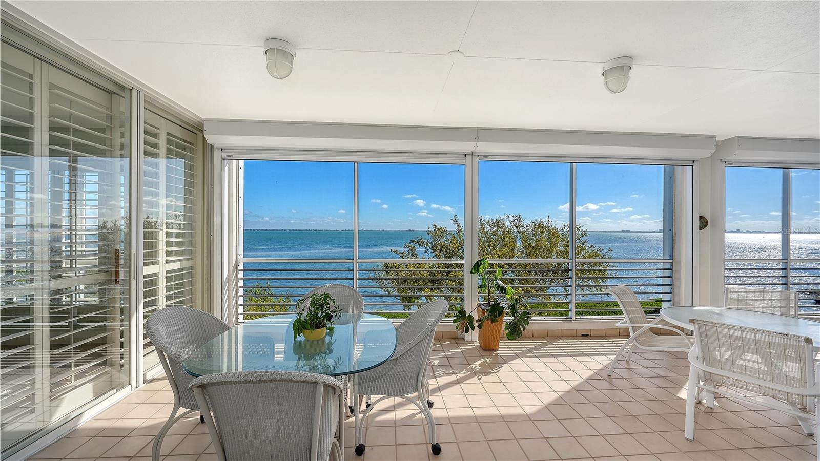 2410 HARBOURSIDE DRIVE #142