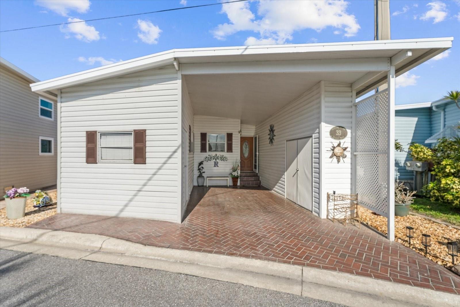 33 STARBOARD DRIVE