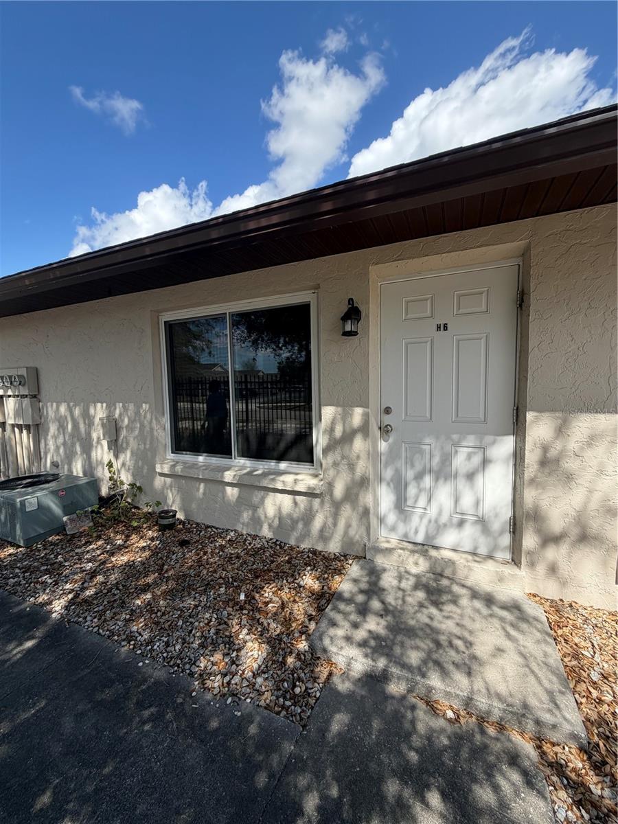 21150 GERTRUDE AVENUE #H6