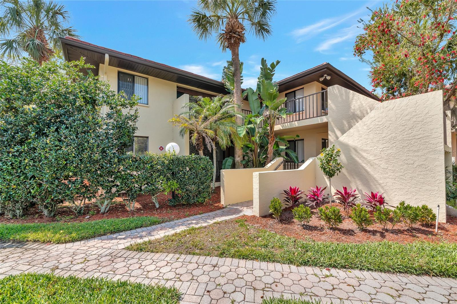 6423 EGRET LANE #406