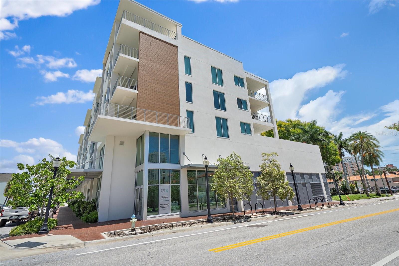 332 COCOANUT AVENUE #406