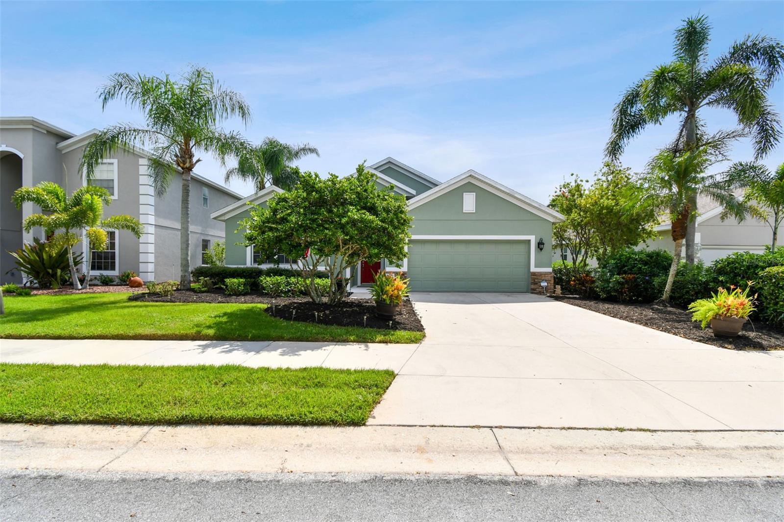 5056 LAKEHURST COURT