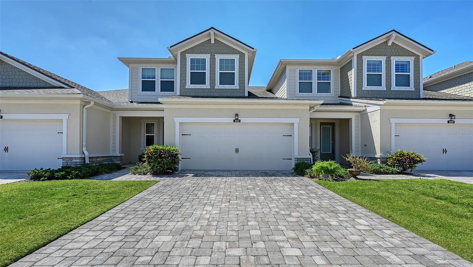 3693 DIVOT LANE