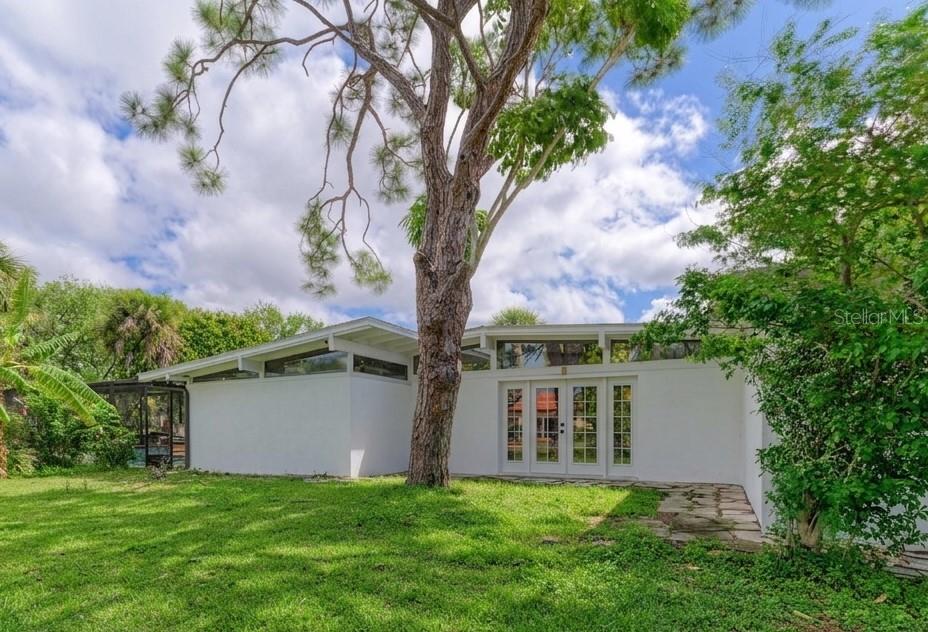 315 PARK BOULEVARD