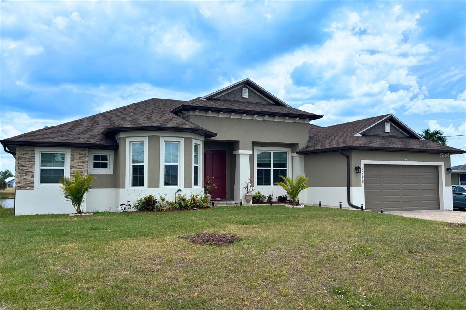 729 CRESTVIEW CIRCLE