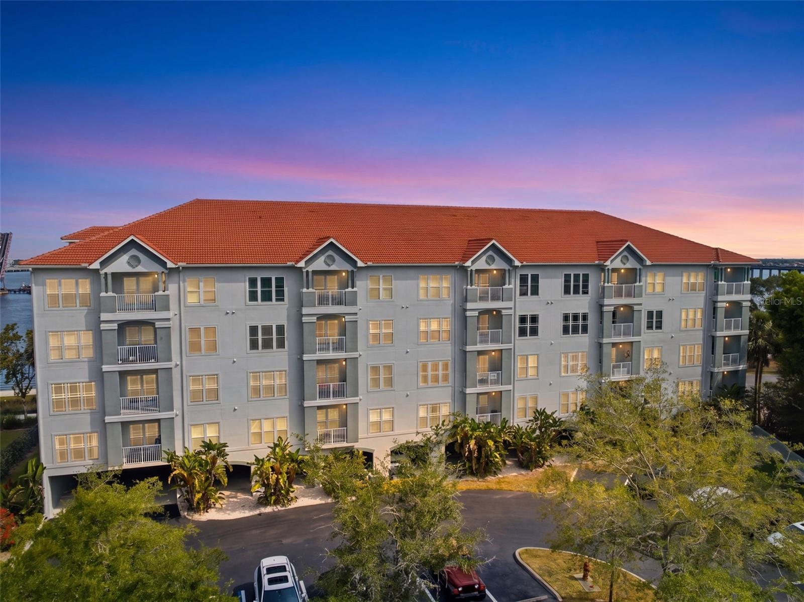 210 3RD STREET #8305