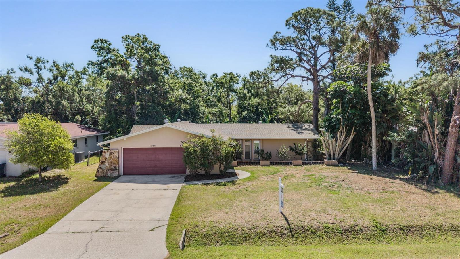 1124 DANNY DRIVE