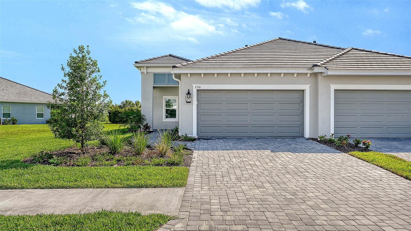 2316 BLUE MAHOE LANE