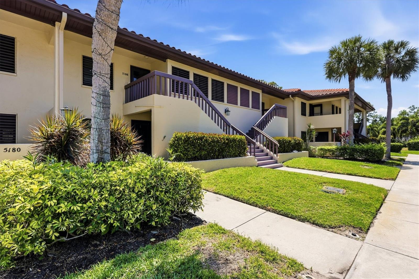 5186 LAKE VILLAGE DRIVE #90