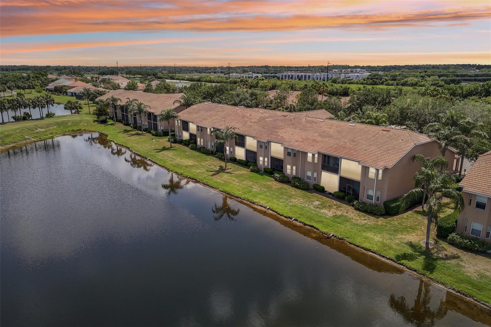 1003 FAIRWAYCOVE LANE #201