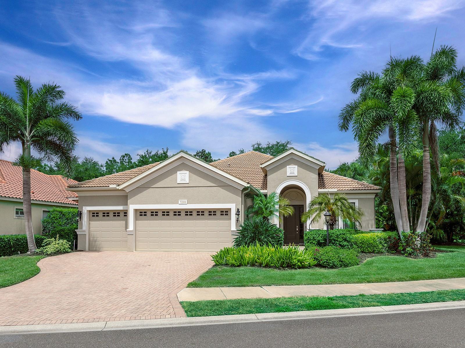 7210 LAKE FOREST GLEN