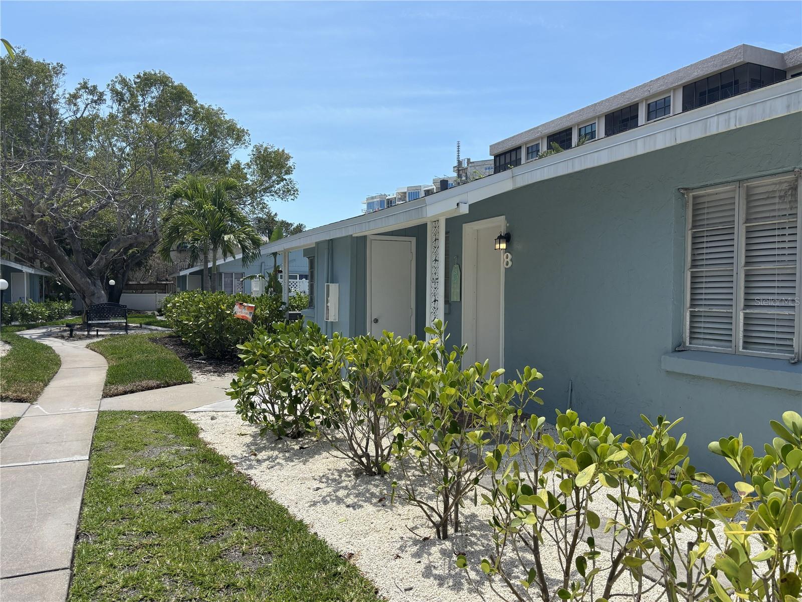 170 ROOSEVELT DRIVE #8