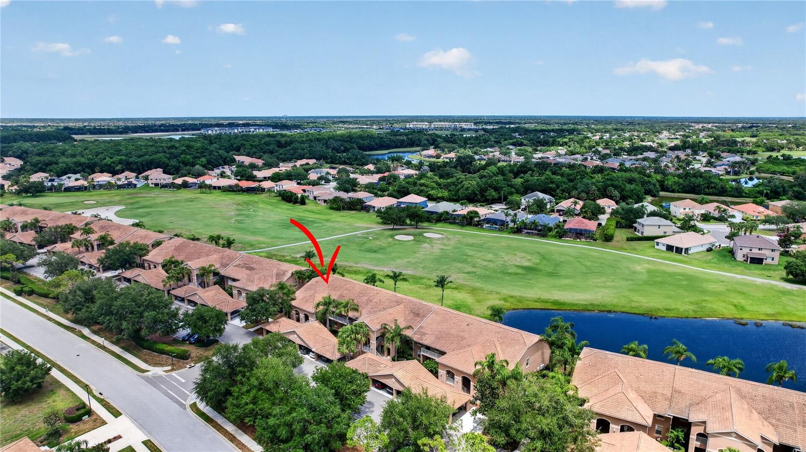 915 FAIRWAYCOVE LANE #101