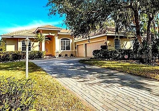 1704 AMBERWYND CIRCLE