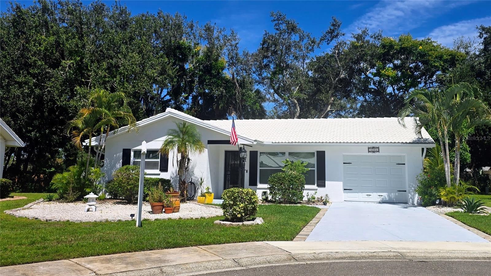 4305 CHINABERRY CIRCLE