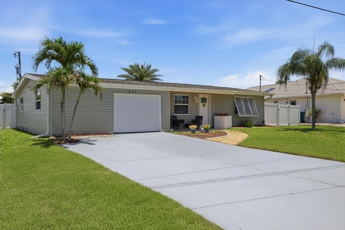 201 E TARPON BLVD NW